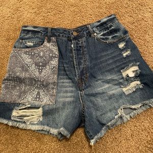 Easel dark wash shorts NWT